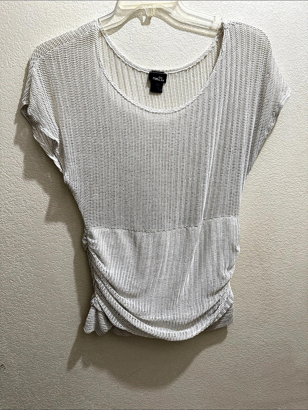 rue21 Textured Short Sleeve see through Top in White Like New